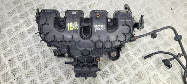 Колектор впускний LR083482 LAND ROVER