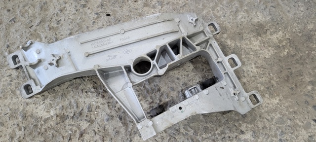 Кріплення коробки передач LR090491 LAND ROVER