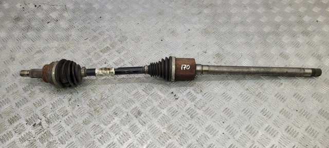 Привід правий LR092738 LAND ROVER