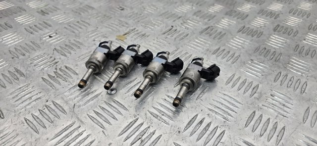 Форсунка вприску палива PE2713250 MAZDA