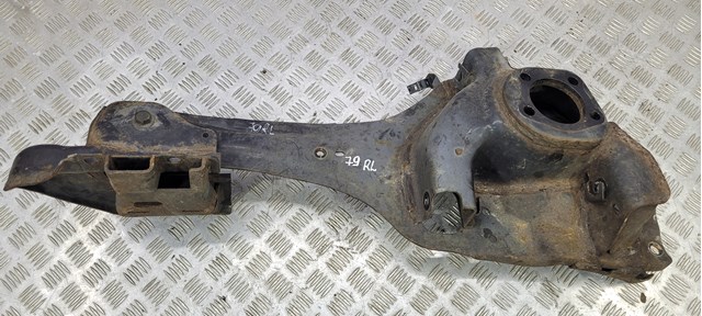 Цапфа поворотна ліва TD1328250C MAZDA