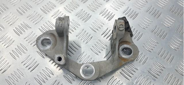 Кронштейн подушки КПП TK783908YC MAZDA