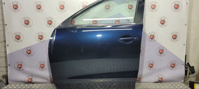 Водійські двері TKY05902XD MAZDA