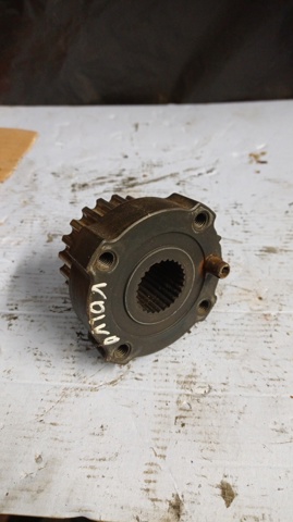 Зірочка приводу коленвала двигуна 1275366 VOLVO