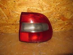 Задні ліхтарі 3345729 VOLVO