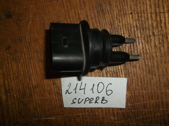 Датчик рівня бачка склоомивача 7M0919376 VAG