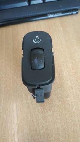 Кнопка коректора фар 8200002439 RENAULT