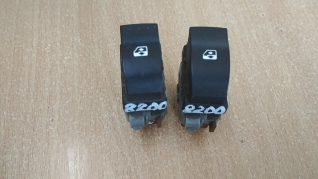 Прилади управління блокуванням замків 8200220507 RENAULT