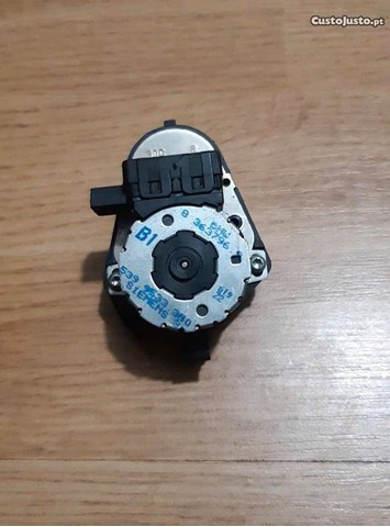 Двигун заслінки печі 8363796 BMW