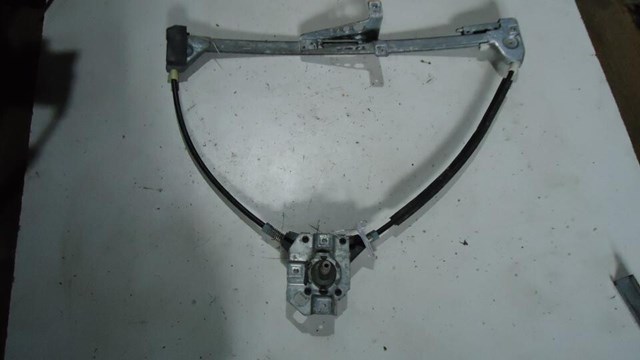 Склопідйомник передньої лівої двері 8A0837399 VAG