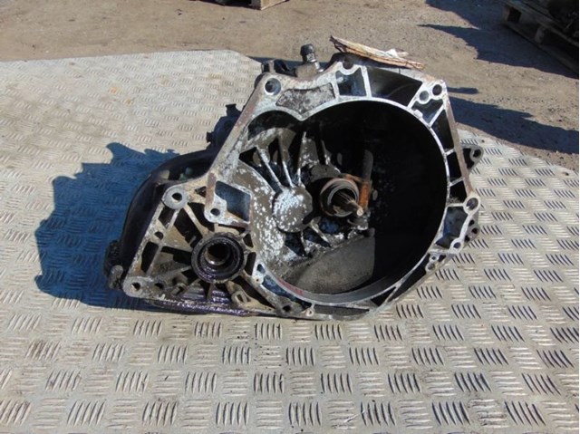 МКП в зборі 90334344 OPEL