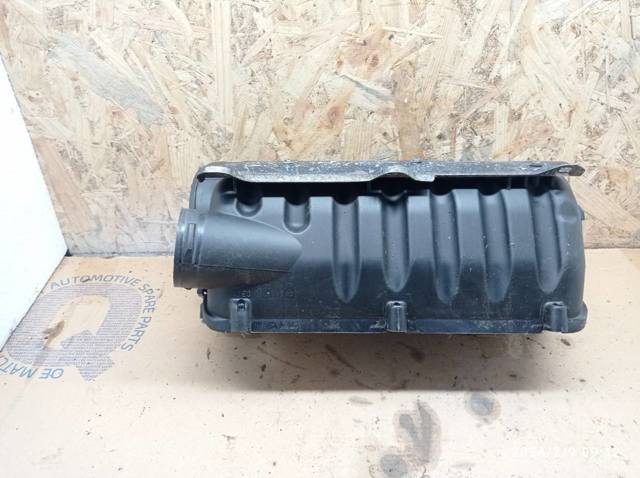 Корпус повітряного фільтра A6680900301 MERCEDES