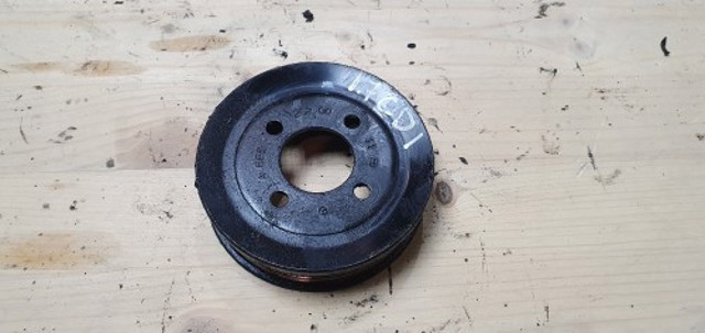 Шків водяного насоса A6682020011 MERCEDES