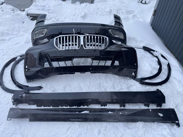 Бампер на авто 51115A45331 BMW