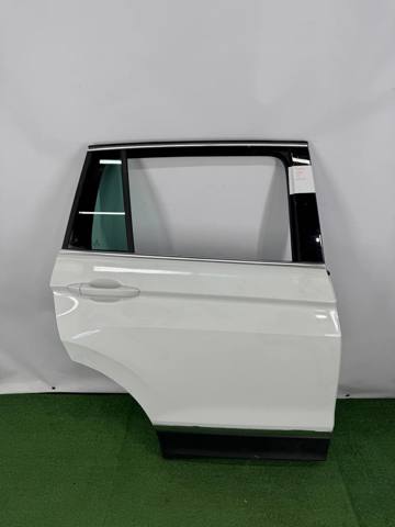 Двері кабіни 5NA833056J VAG