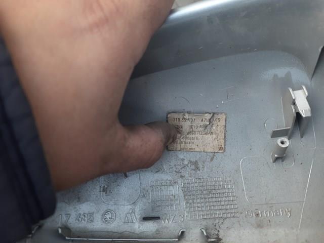 Накладка водійського дзеркала 3T0857537 VAG