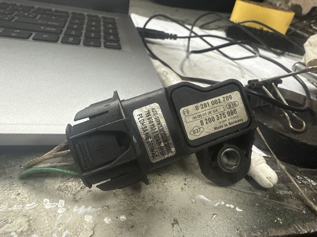 Датчик абсолютного тиску 0281002709 BOSCH