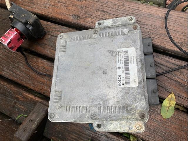 Комп'ютер двигуна 0281011325 BOSCH