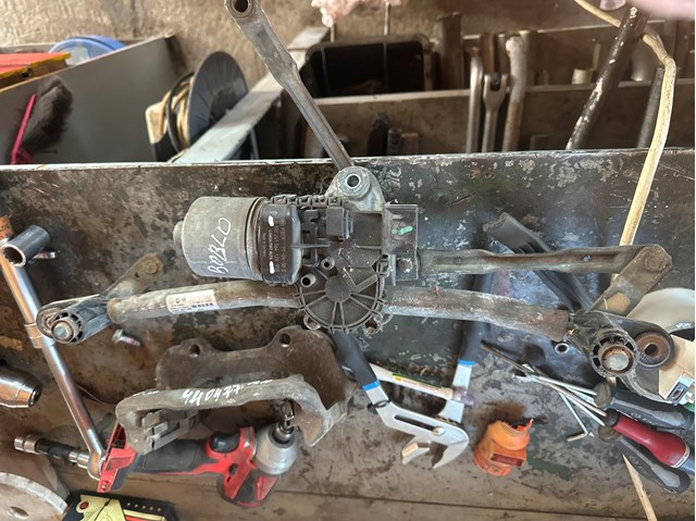 Трапеція двірників 0390241564 BOSCH