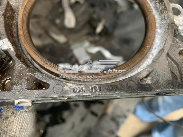 Сальник коленвала двигуна, задній 03L103173 VAG