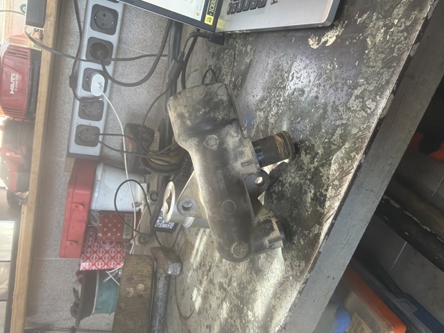 Водяний патрубок 1336N8 PEUGEOT