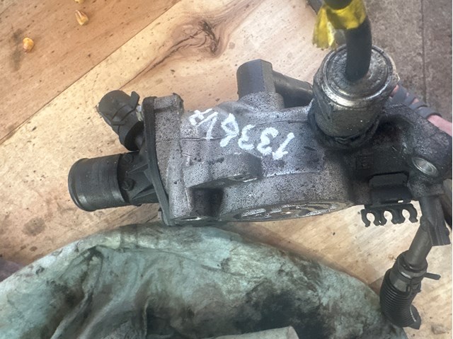 Корпус термостата в зборі 1336V7 PEUGEOT