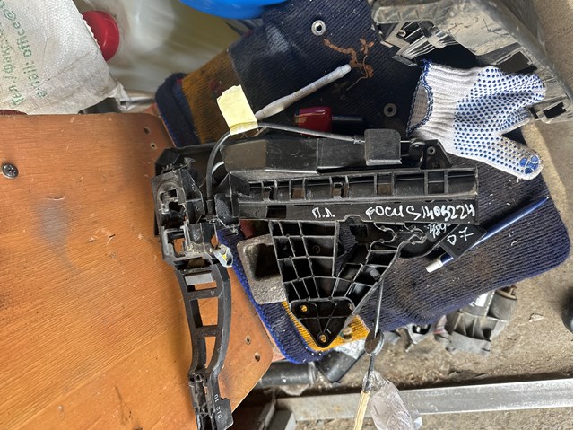 Тяга замка дверей передніх 1480308 FORD