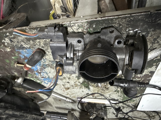 Блок дросельної заслінки 1635R3 PEUGEOT