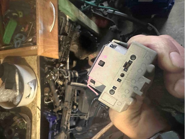 Контактна група замка запалювання 1677531 FORD