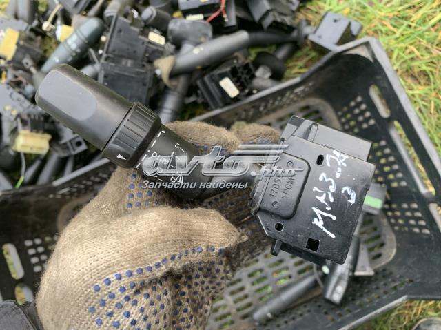 Перемикач підрульовий, в зборі 17D682 MAZDA