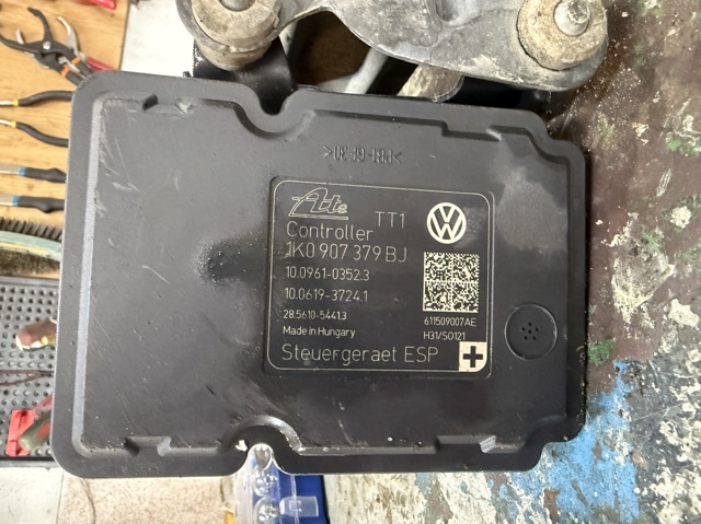 Блок керування АБС (ABS) 1K0907375BJ VAG