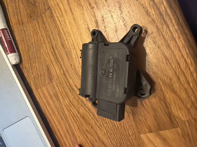 Двигун заслінки печі 1K0907511B VAG