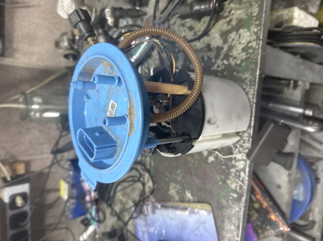 Насос занурювальний в баці 1K0919051CN VAG
