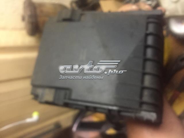 Кришка блоку запобіжників 1K0937132F VAG