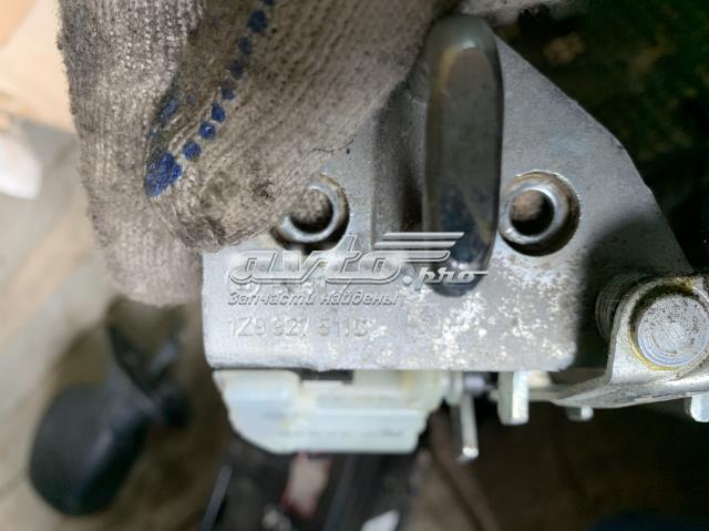 Петля замка кришки багажника 1Z0827511C VAG