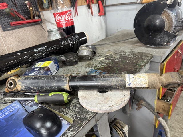 Циліндр підвіски 313320 SACHS