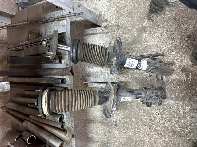 Амортизатор передньої підвіски 315373 SACHS