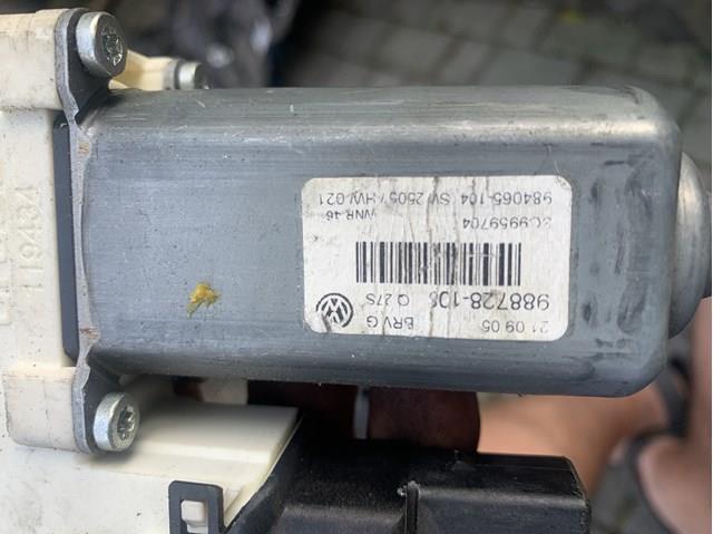 Мотор склопідйомника дверей задніх, правих 3C9959704 VAG