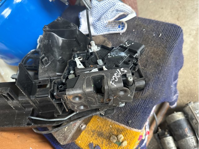 Замок водійських дверей 3M5AR21813ET FORD