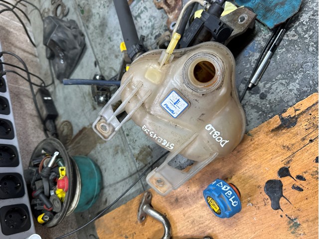 Бачок для води 51824339 FIAT