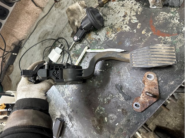 Педаль акселератора 51831864 FIAT