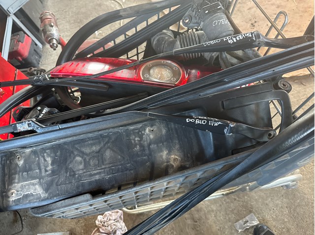 Поводок двірника 51868147 FIAT