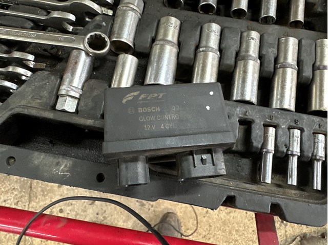Реле свічок накалу 55203394 FIAT