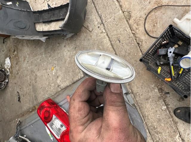 Поворітель повороту на крилі 6325G3 PEUGEOT
