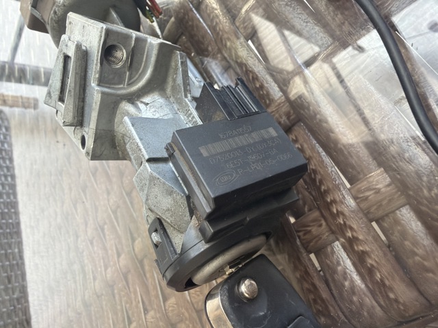Замок запалювання 6E5T15607BA FORD