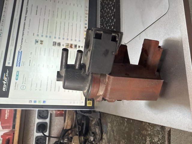 Перетворювач тиску (соленоїд) наддуву / EGR 6G9Q9E882CA FORD