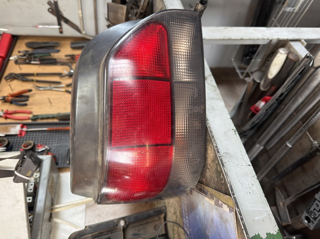 Ліхтар задній лівий 7700827551 RENAULT