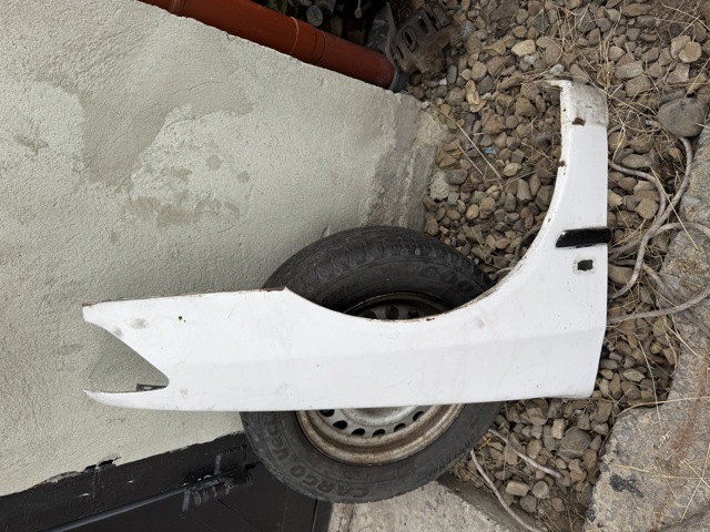 Переднє праве крило 7841K8 PEUGEOT