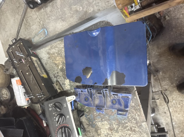 Лючок паливного бака 8200023826 RENAULT