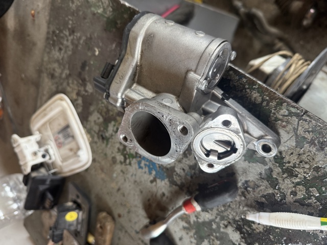 Клапан рециркуляції відпрацьованих газів EGR 8200194323 RENAULT